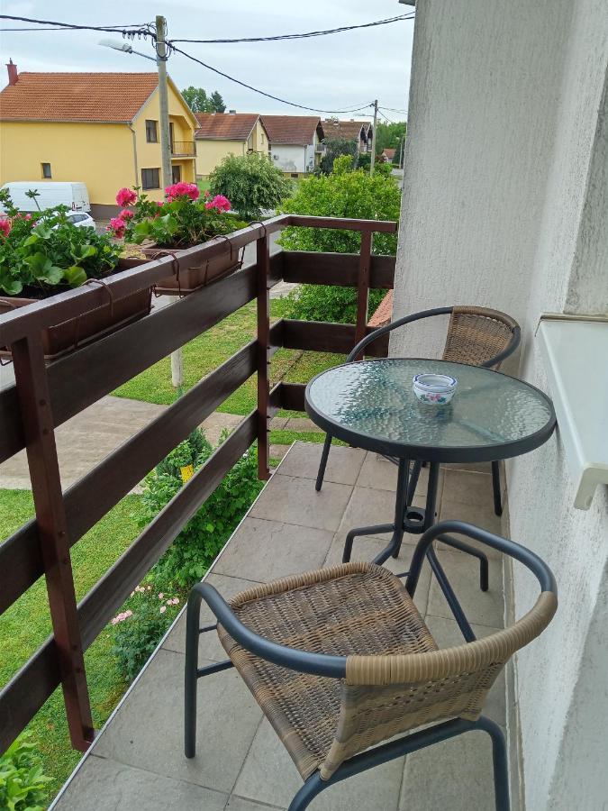 Apartman Kod Dide I Bake Vukovar Eksteriør bilde