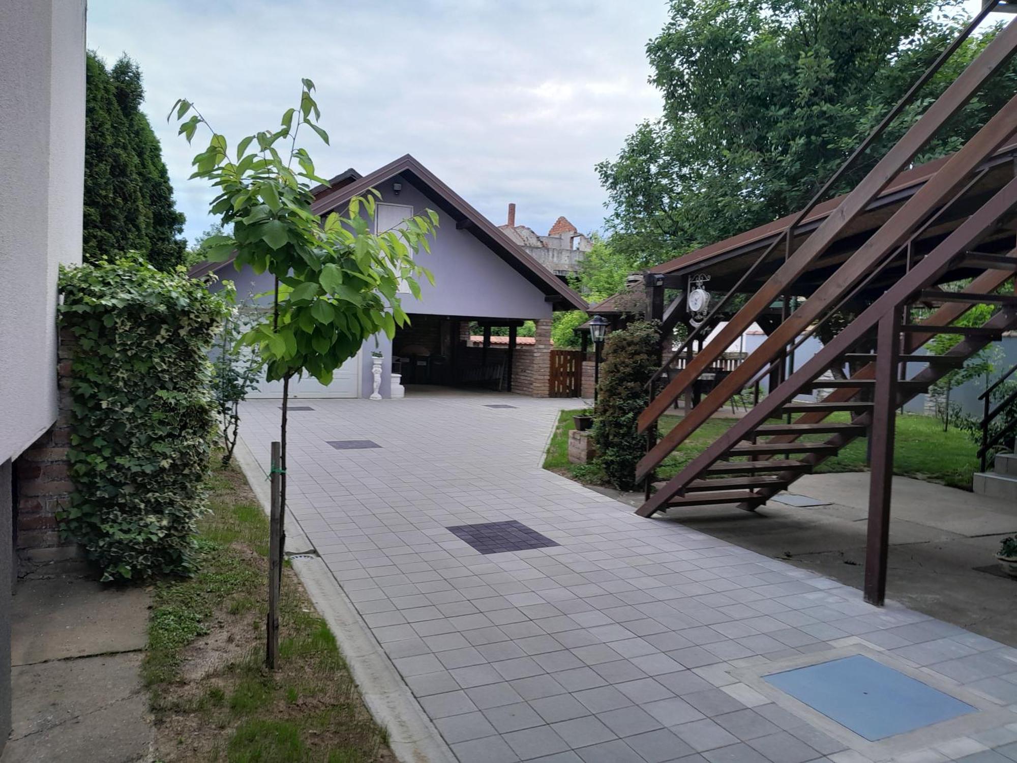 Apartman Kod Dide I Bake Vukovar Eksteriør bilde